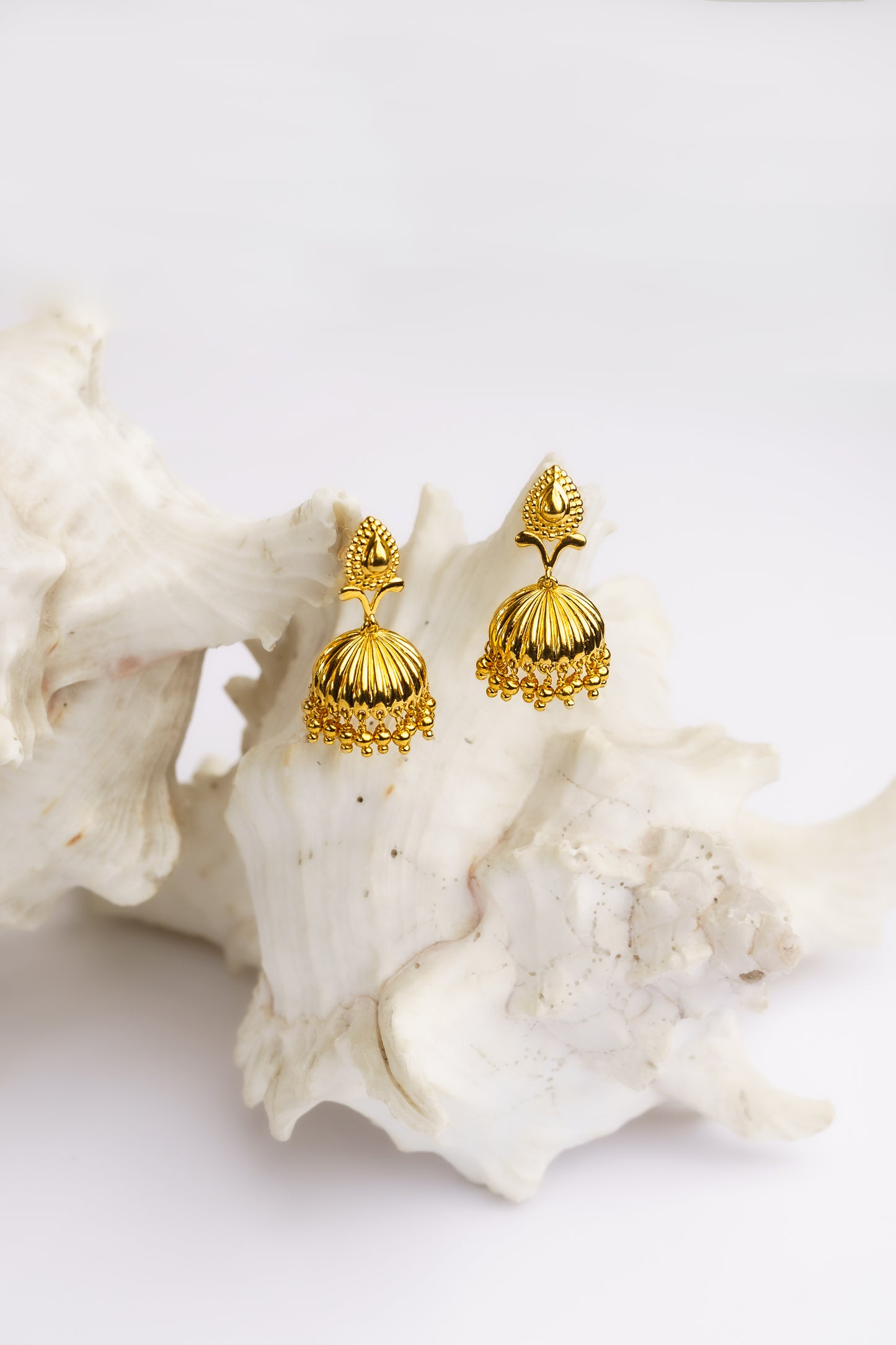 Devi (Gold)